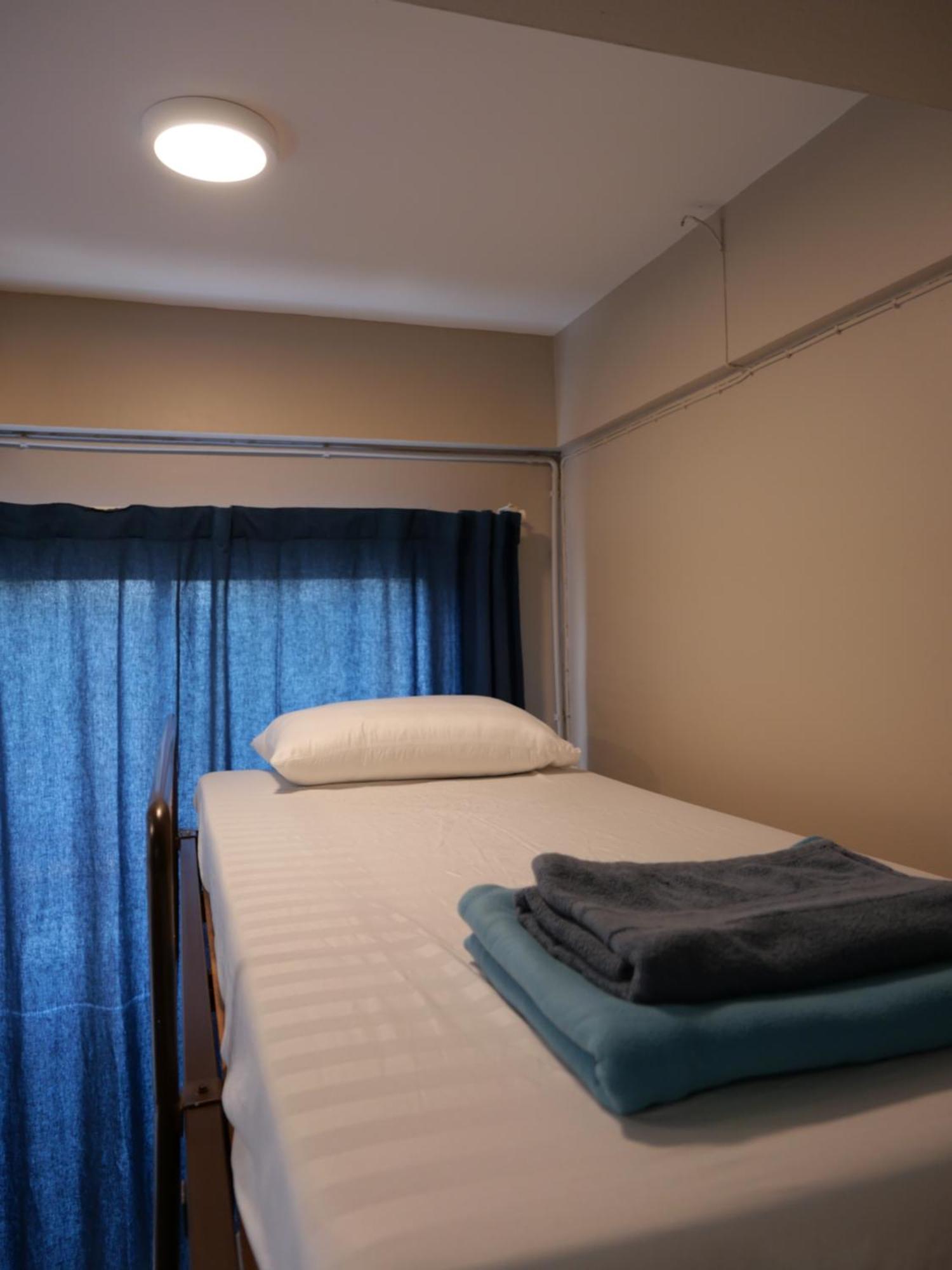 Films House Hostel Bangsaen Eksteriør billede